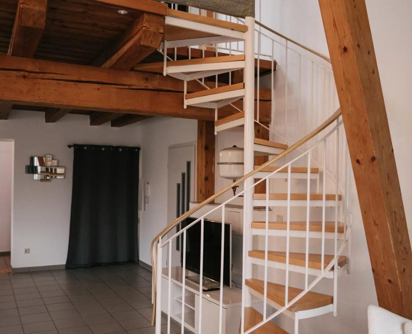 Eigenes Maisonettehaus In Idyllischer Lage Mit Balkon, Nahe Messe, 24H Self-Check In, Gratis Parken Schwabach Germany